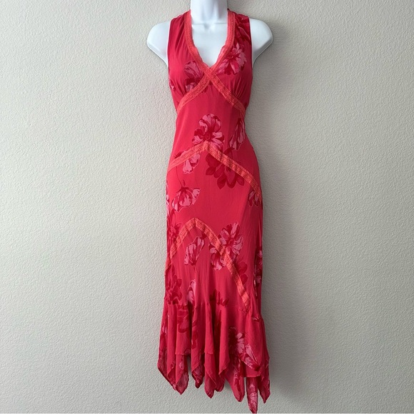 Vintage Dresses & Skirts - Vintage Floral Lace V-Neck Dress